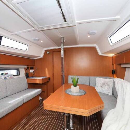 Bavaria C42 Good Times