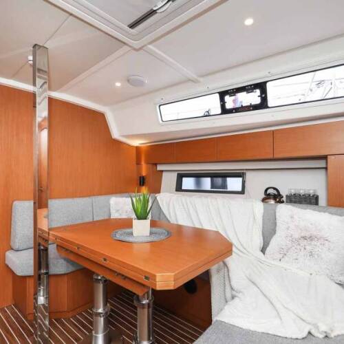 Bavaria C42 Good Times