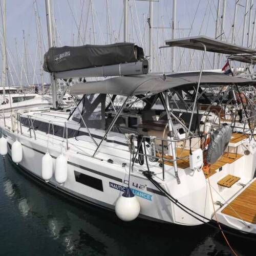 Bavaria C42 Good Times