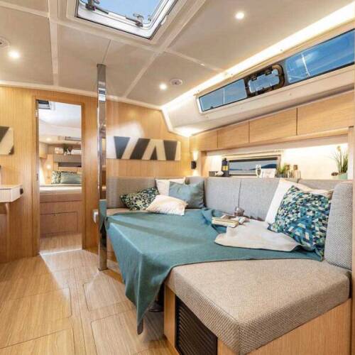 Bavaria C42 Style Aurelia