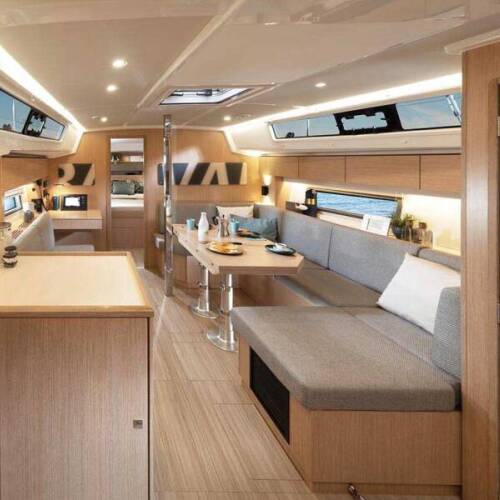 Bavaria C42 Style Aurelia