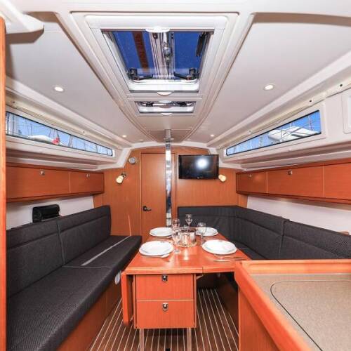 Bavaria Cruiser 34 Deneb