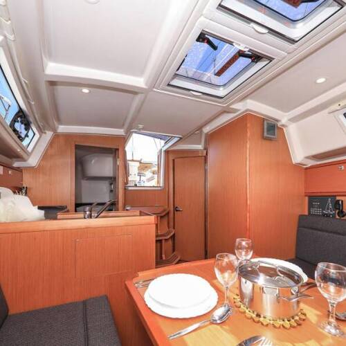 Bavaria Cruiser 34 Deneb