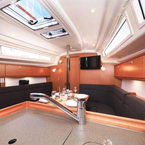 Bavaria Cruiser 34 Deneb