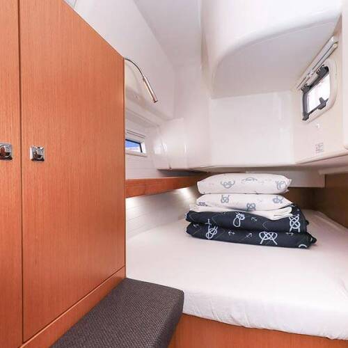 Bavaria Cruiser 34 Deneb