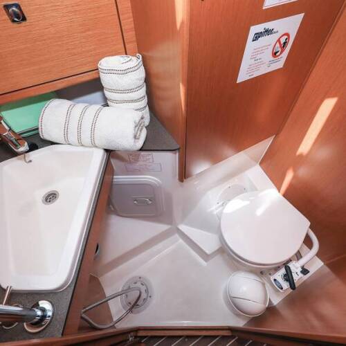 Bavaria Cruiser 34 Deneb