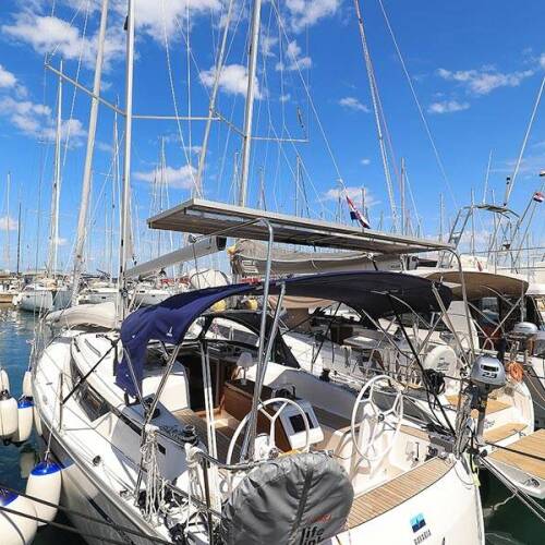 Bavaria Cruiser 34 Deneb