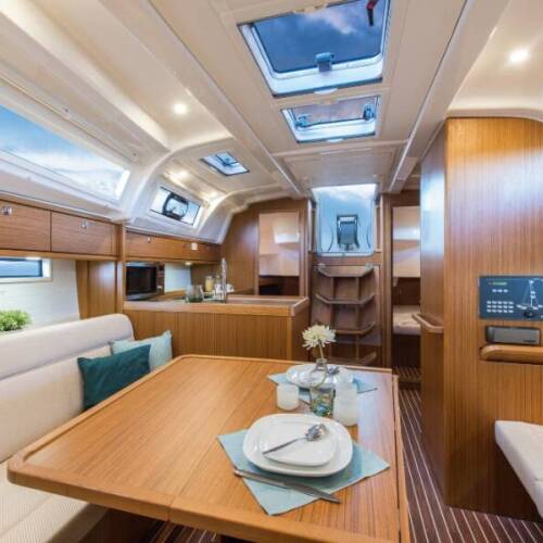 Bavaria Cruiser 37 Castor