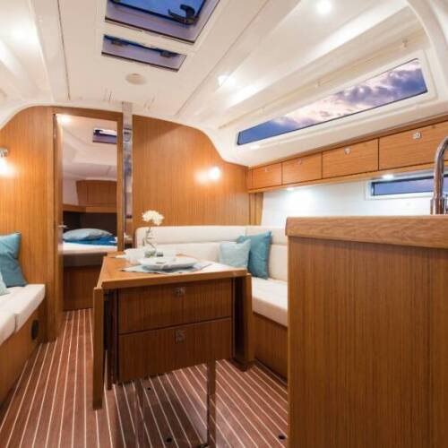 Bavaria Cruiser 37 Castor