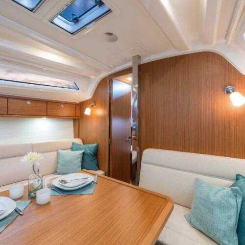 Bavaria Cruiser 37 Castor