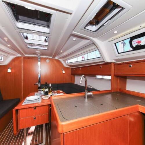 Bavaria Cruiser 37 Hang Loose