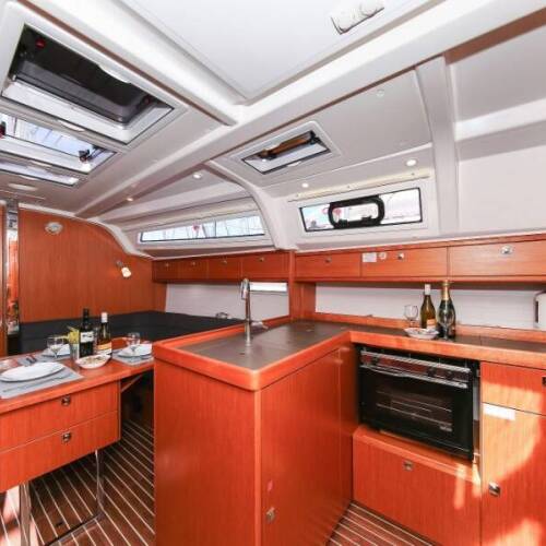 Bavaria Cruiser 37 Hang Loose