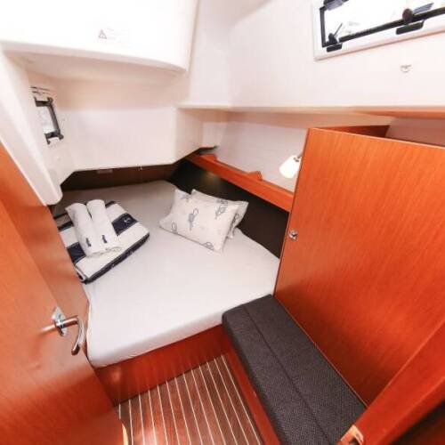 Bavaria Cruiser 37 Hang Loose