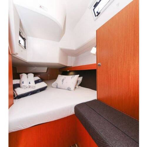 Bavaria Cruiser 37 Hang Loose