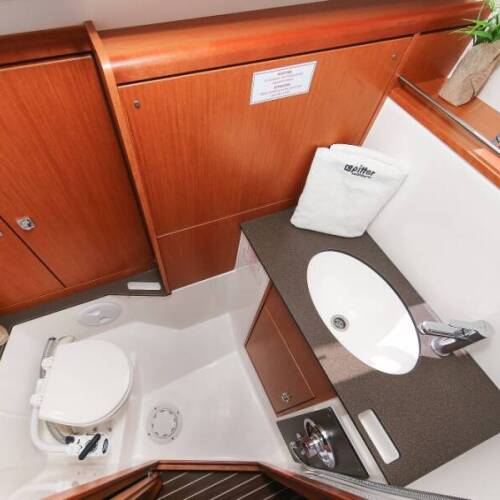 Bavaria Cruiser 37 Hang Loose