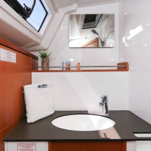 Bavaria Cruiser 37 Hang Loose