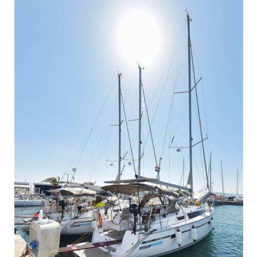 Bavaria Cruiser 37 Hang Loose