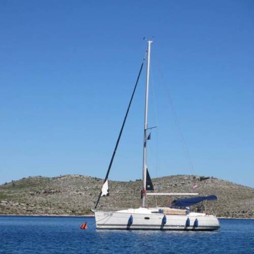 Sun Odyssey 32i Little Hanni