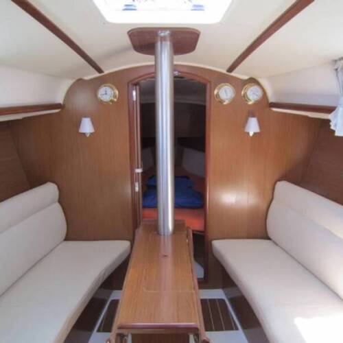 Sun Odyssey 32i Little Hanni