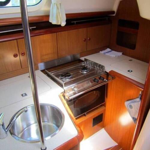 Sun Odyssey 32i Little Hanni