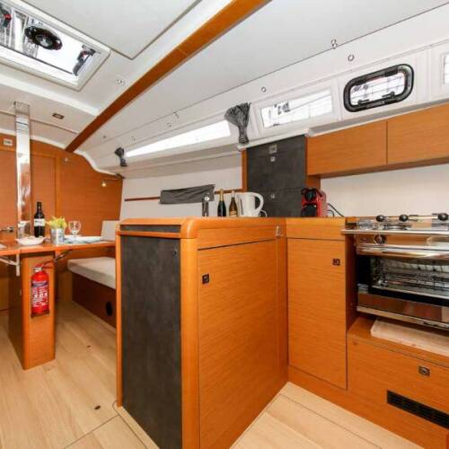 Sun Odyssey 349 Polly Fun