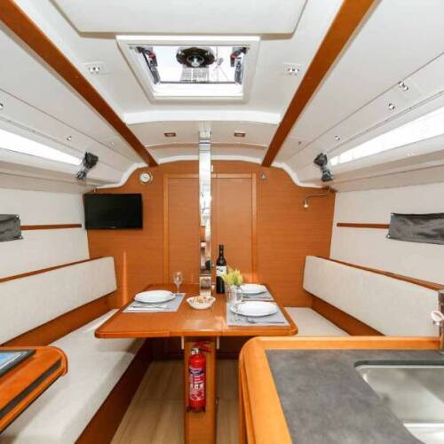 Sun Odyssey 349 Polly Fun