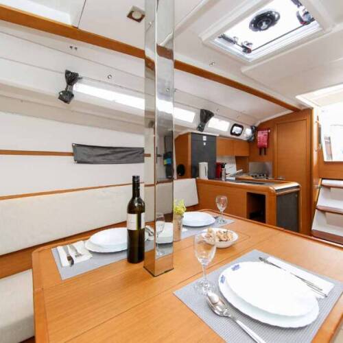 Sun Odyssey 349 Polly Fun