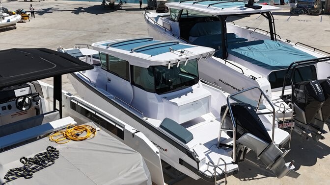 Axopar 29 XC Cross Cabin Ema