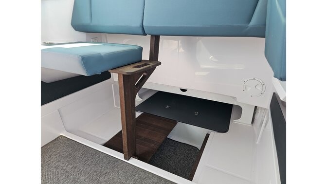 Axopar 29 XC Cross Cabin Ema