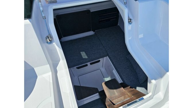 Axopar 29 XC Cross Cabin Ema