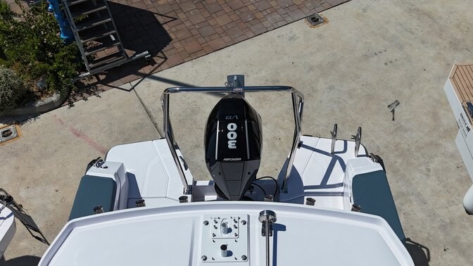 Axopar 29 XC Cross Cabin Ema