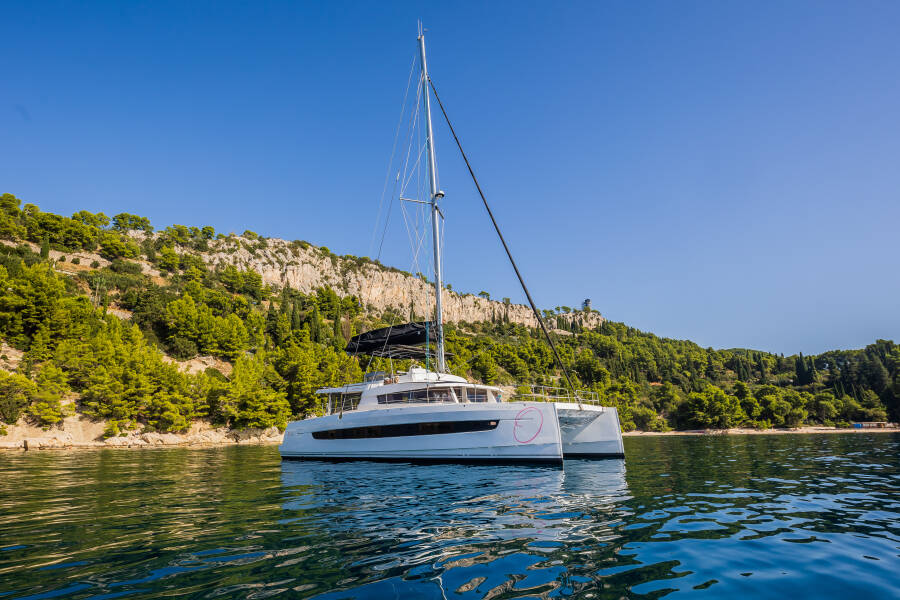 Bali 4.0  Rent a Catamaran, Tuscany - Discover the Elba Island