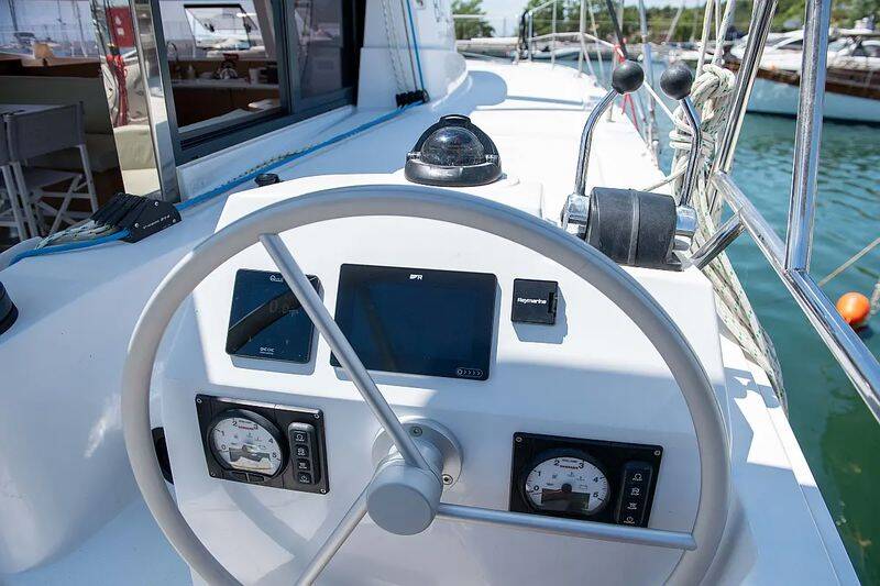 Bali Catsmart Ela Thalasa III