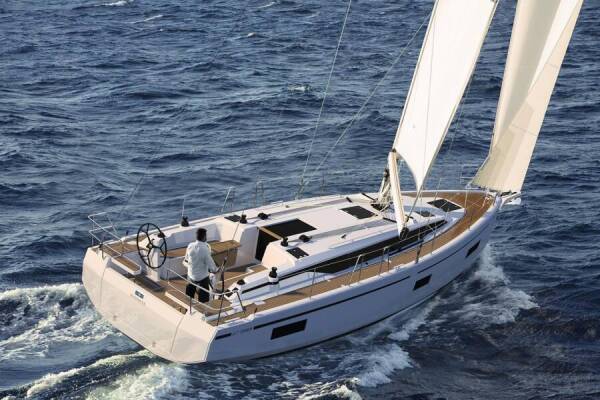 Bavaria C38 Freewise