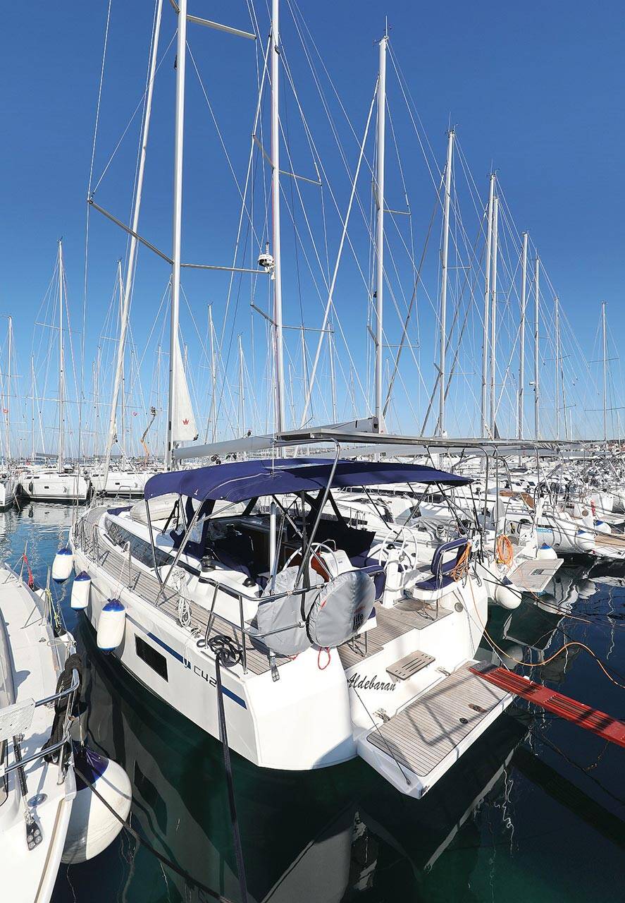 Bavaria C42 First Light