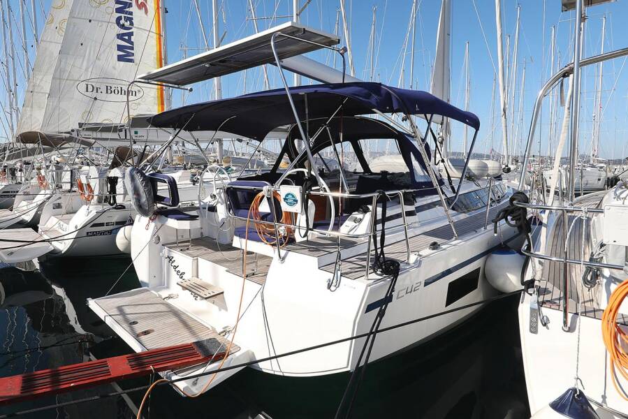 Bavaria C42 First Light