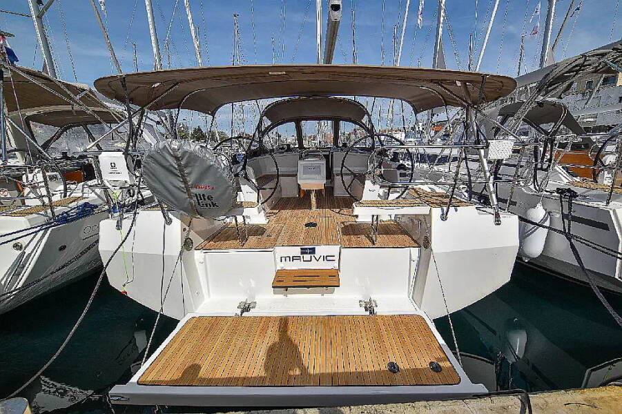 Bavaria C42 PRESTIGE