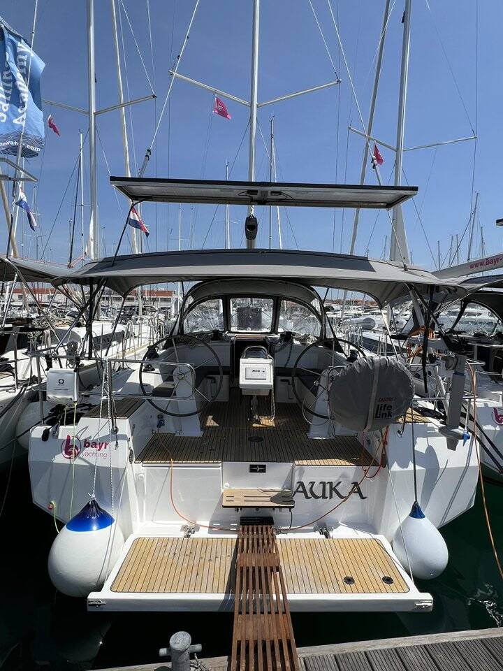 Bavaria C42 Auka