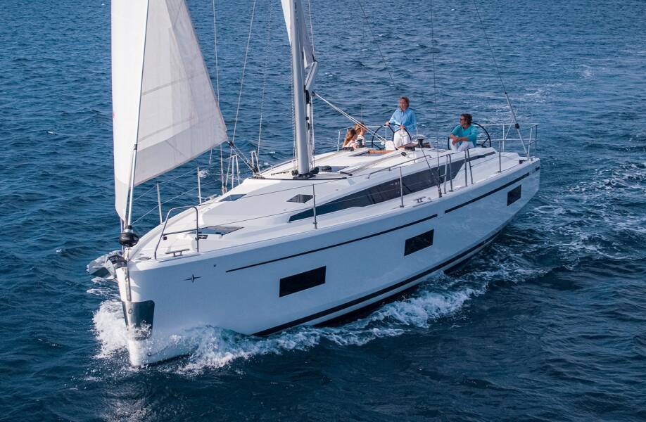 Bavaria C42 Onyx