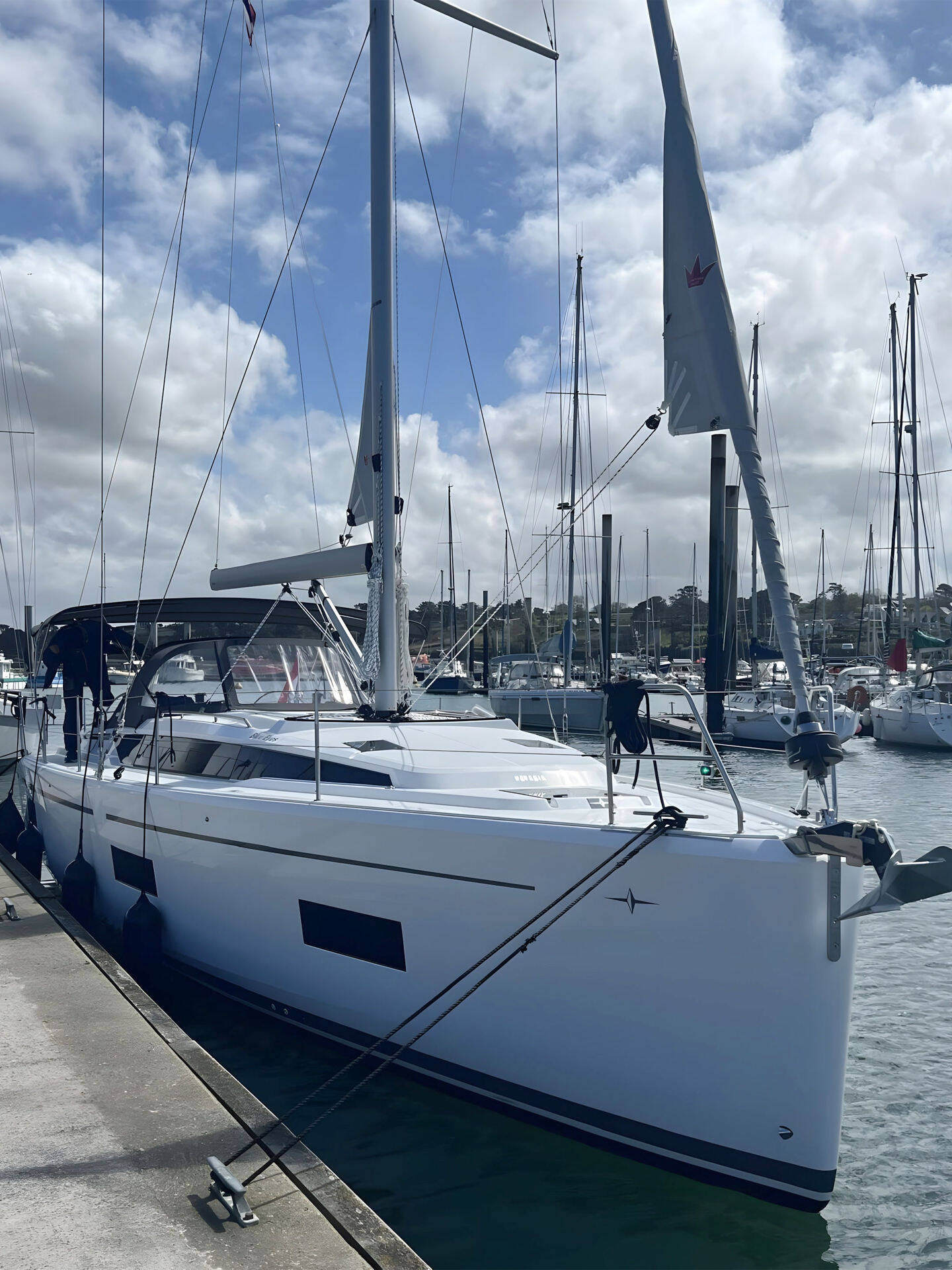 Bavaria C42 Blue Eyes