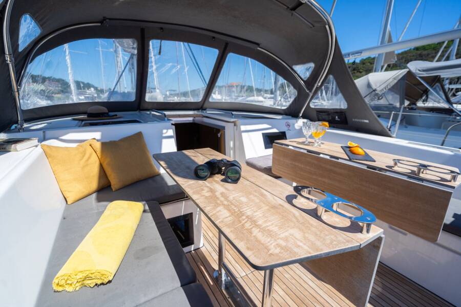 Bavaria C45 Style Aria