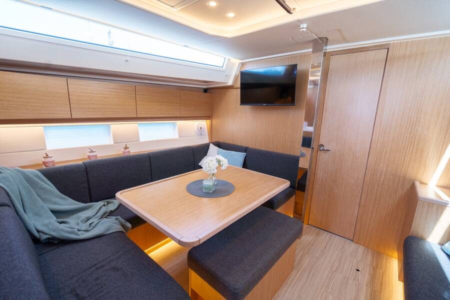 Bavaria C45 Style Aria