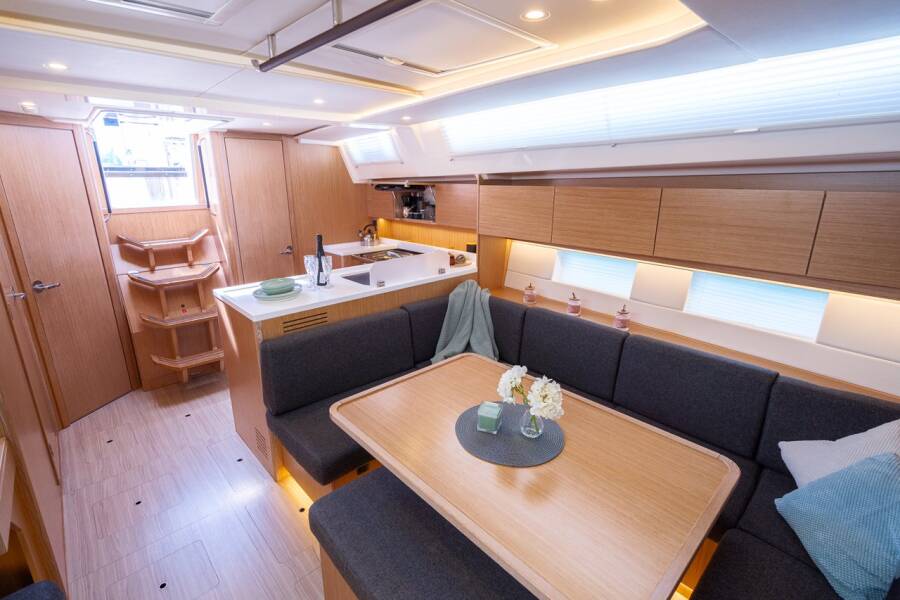 Bavaria C45 Style Aria