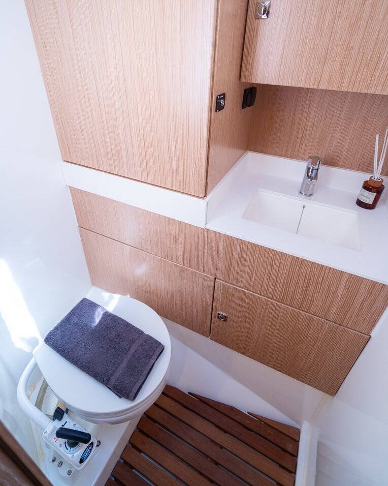 Bavaria C45 Style Aria