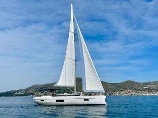Bavaria C57 Holiday Blue Beyond