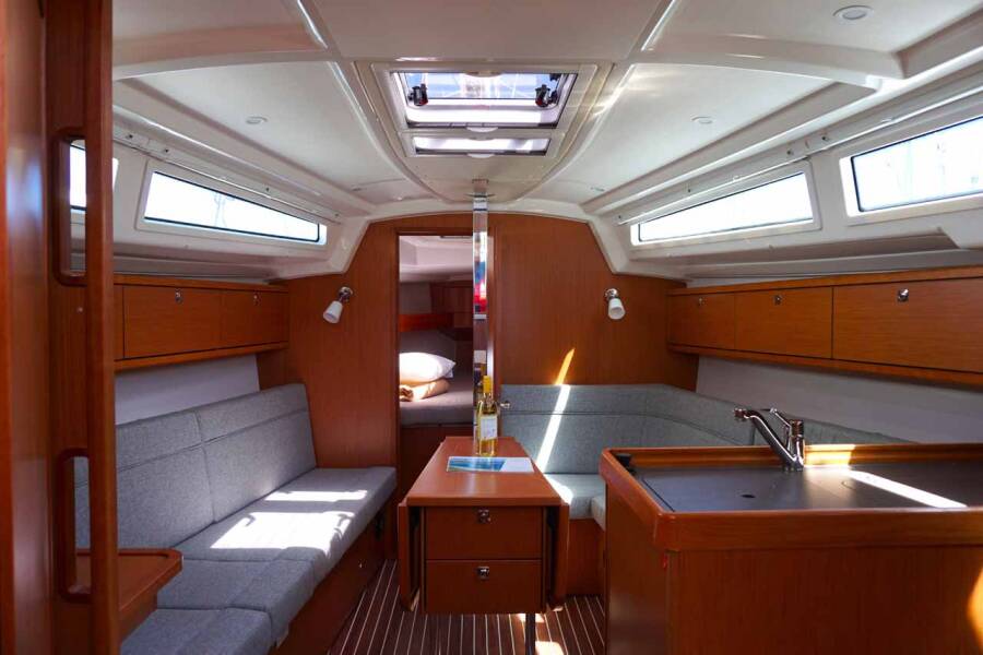 Bavaria Cruiser 34 