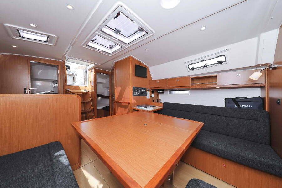 Bavaria Cruiser 36 ECONOMY