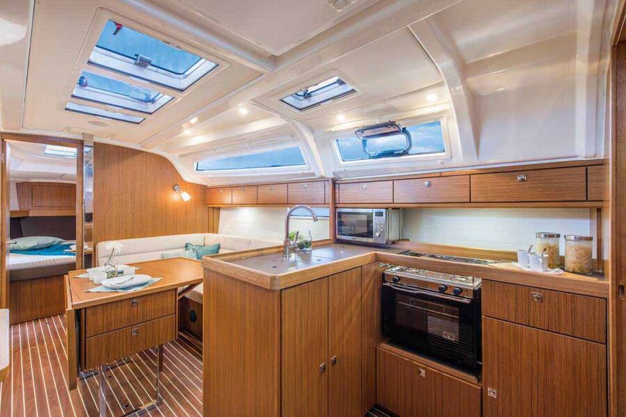 Bavaria Cruiser 37 Jane II