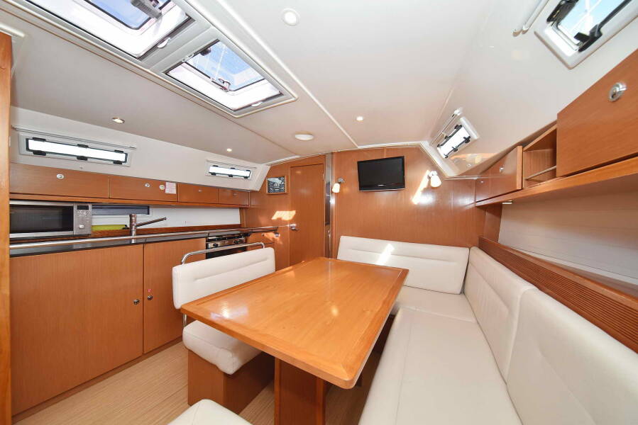 Bavaria Cruiser 40 ECONOMY