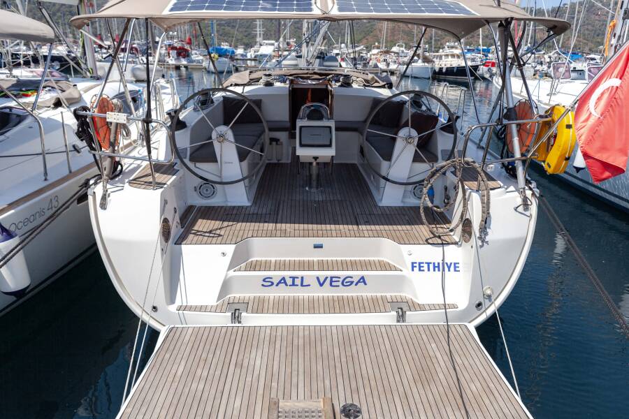 Bavaria Cruiser 46 Sail Vega